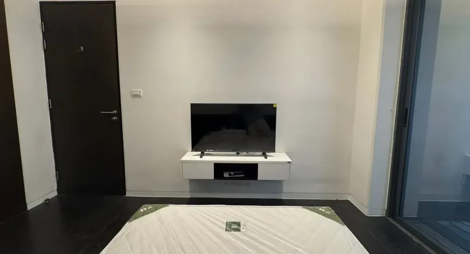 For rent and for sale 2 bedrooms condo in Watthana, Bangkok