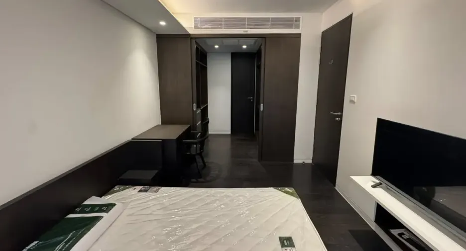 For rent and for sale 2 bedrooms condo in Watthana, Bangkok