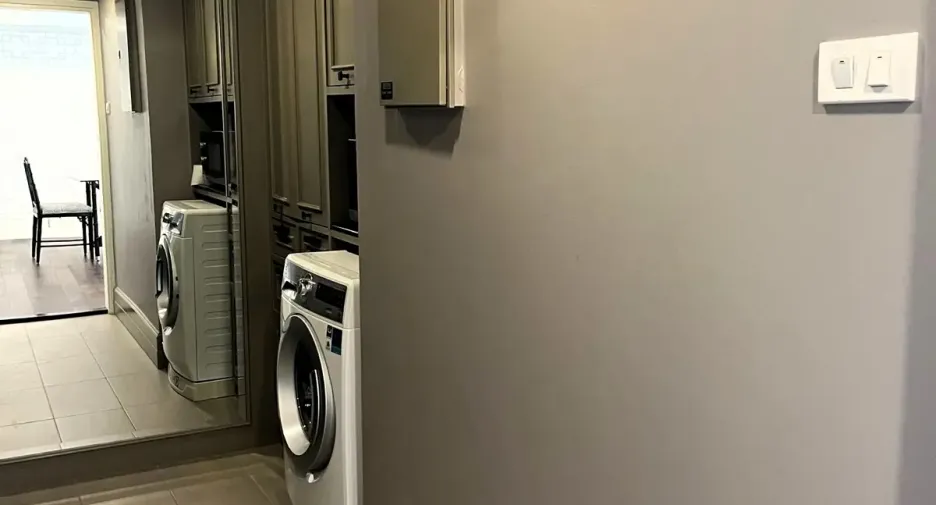 For rent 2 bedrooms condo in Pathum Wan, Bangkok