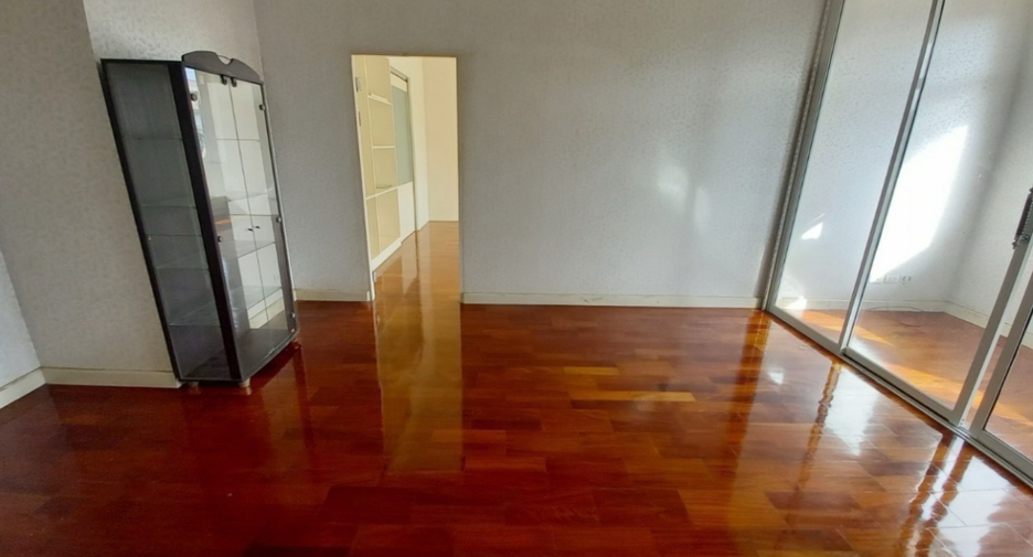 À vendre 3 chambres maison à Mueang Samut Sakhon, Samut Sakhon