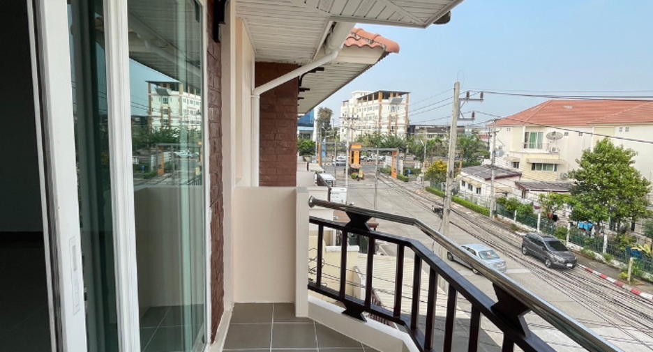 Reihenhaus zum Kauf mit 3 Zimmer in Mueang Khon Kaen, Khon Kaen
