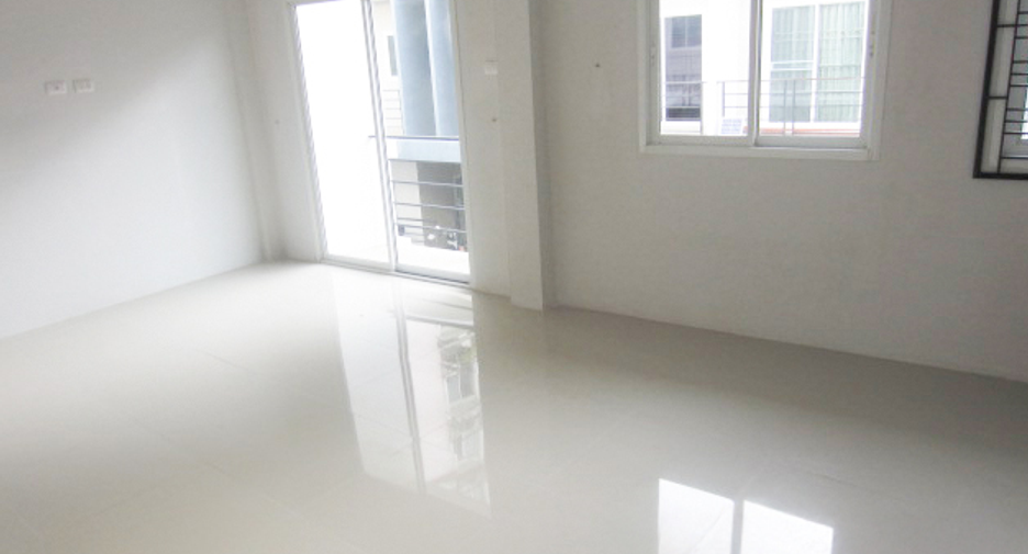 For sale 2 bedrooms townhouse in Hat Yai, Songkhla