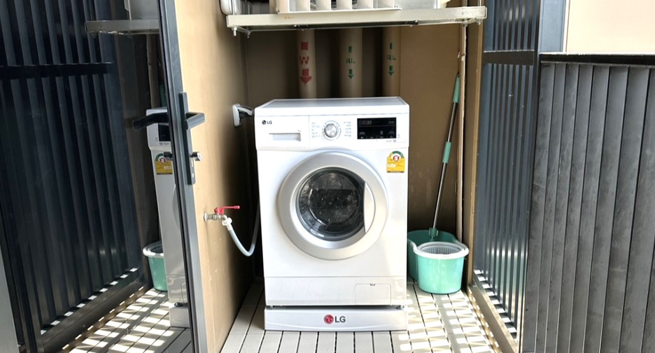 For sale 1 bed condo in Khlong Toei, Bangkok
