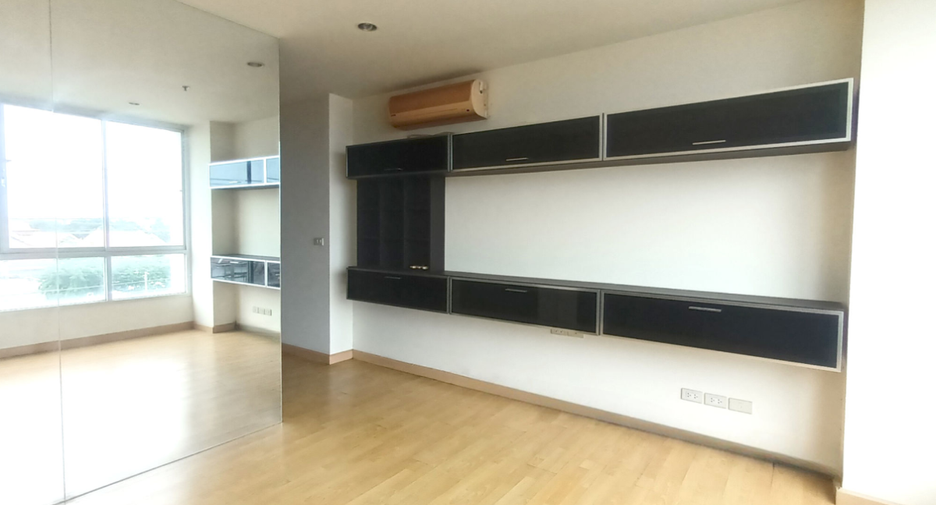 For sale 1 bed condo in Yan Nawa, Bangkok