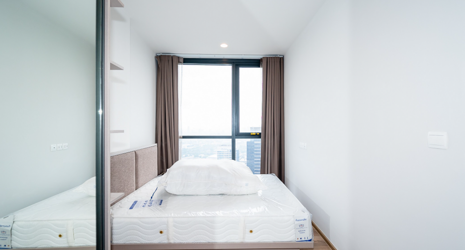 For sale 1 bed condo in Khlong Toei, Bangkok