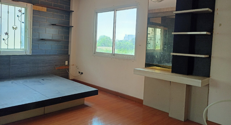 For sale 3 ベッドルーム house in Bang Bua Thong, Nonthaburi