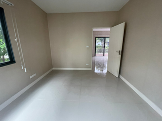 出售 4 卧室 独立屋 在 Mueang Pathum Thani, Pathum Thani