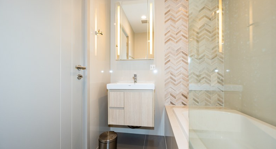 For sale 1 bed condo in Khlong Toei, Bangkok