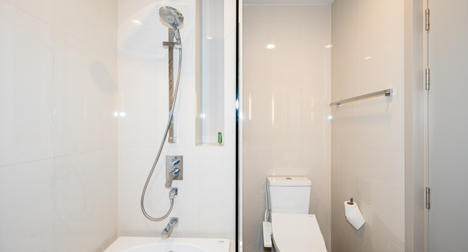 For sale 1 bed condo in Khlong Toei, Bangkok