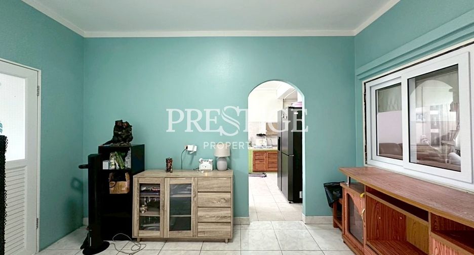 For sale 2 ベッドルーム house in Sattahip, Chonburi