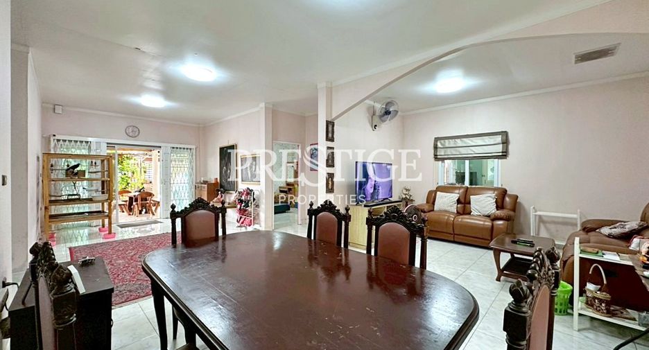 For sale 2 ベッドルーム house in Sattahip, Chonburi