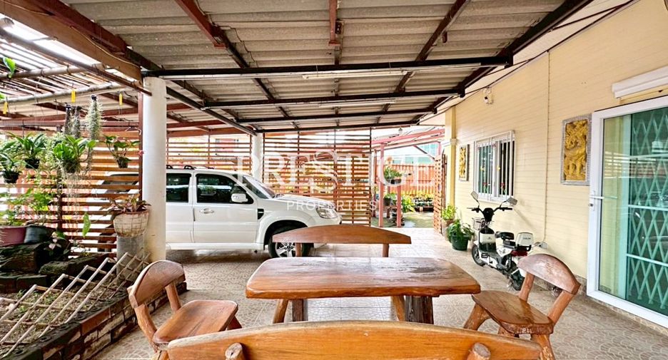 For sale 2 ベッドルーム house in Sattahip, Chonburi