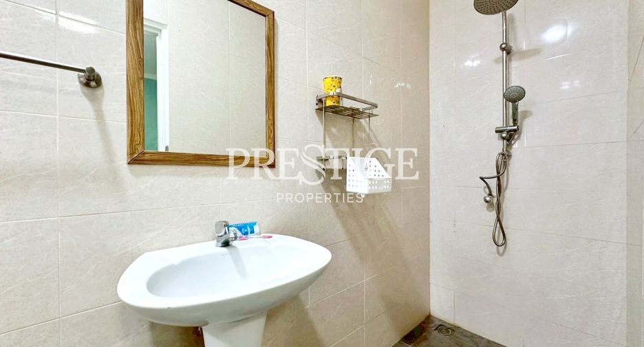 For sale 2 ベッドルーム house in Sattahip, Chonburi