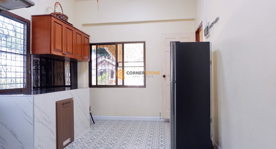 For rent and for sale 3 bedrooms house in Bang Lamung, Chonburi