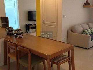 For rent 2 bedrooms condo in Khlong San, Bangkok