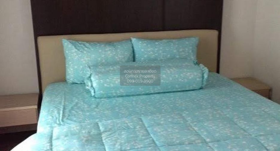 For rent 2 bedrooms condo in Khlong San, Bangkok