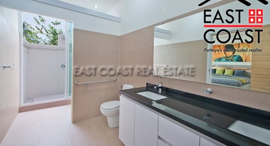 Casa en alquiler de 3 habitaciones en Bang Lamung, Chonburi