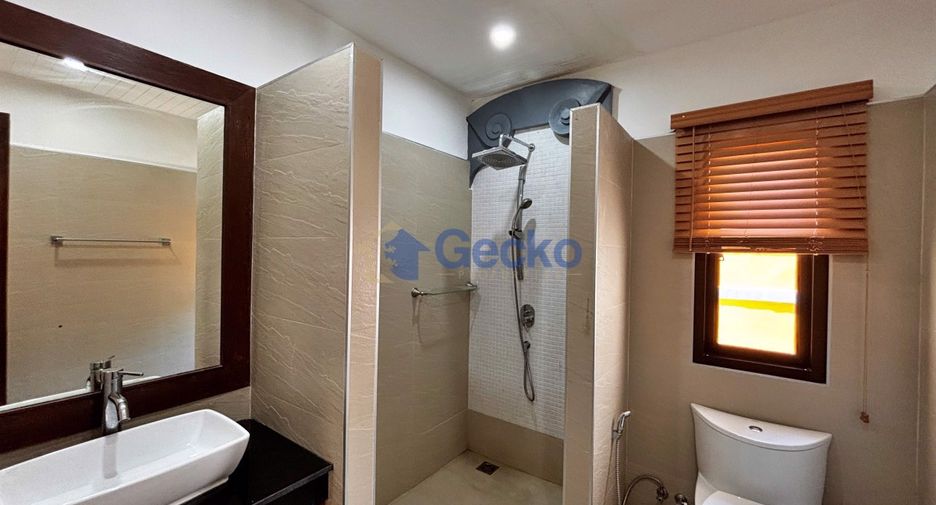 For rent and for sale 5 bedrooms house in Bang Lamung, Chonburi
