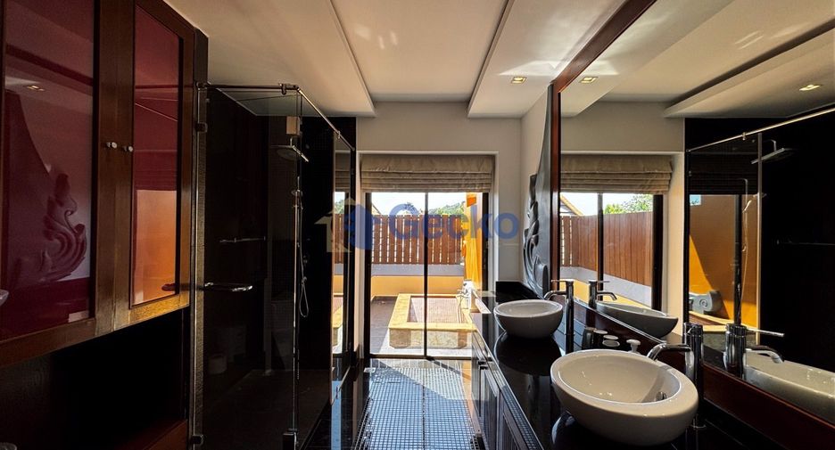For rent and for sale 5 bedrooms house in Bang Lamung, Chonburi