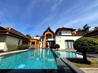 Haus zur Miete und zum Kauf mit 5 Zimmer in Bang Lamung, Chonburi