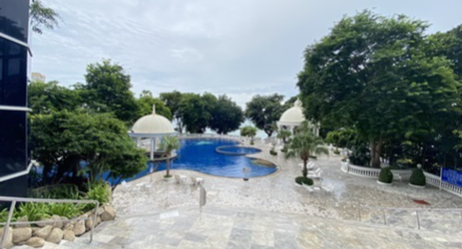 For sale 2 bedrooms condo in North Pattaya, Pattaya