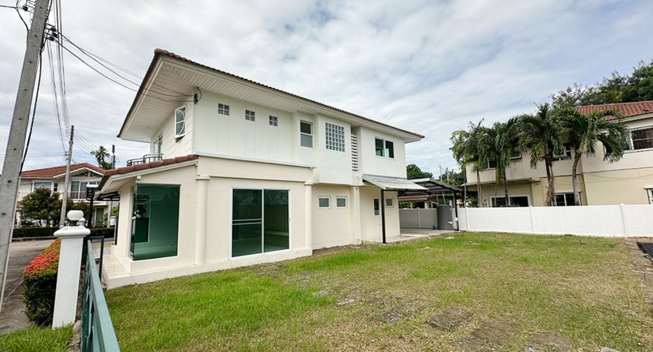 For sale 4 bedrooms house in Mueang Chiang Mai, Chiang Mai