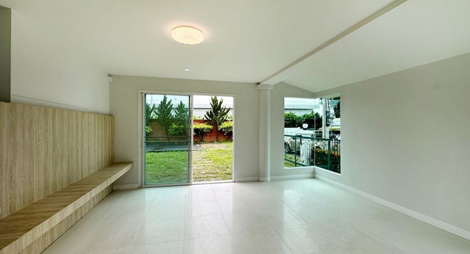 For sale 4 bedrooms house in Mueang Chiang Mai, Chiang Mai