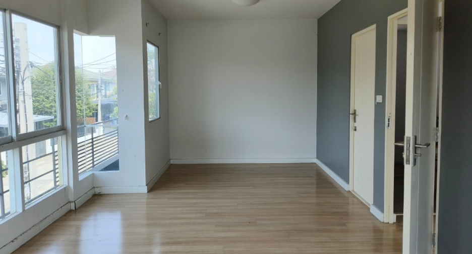 For sale 3 ベッドルーム house in Bang Bua Thong, Nonthaburi