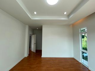 À vendre 3 chambres maison à Mueang Udon Thani, Udon Thani