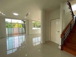 出售 3 卧室 独立屋 在 Mueang Udon Thani, Udon Thani