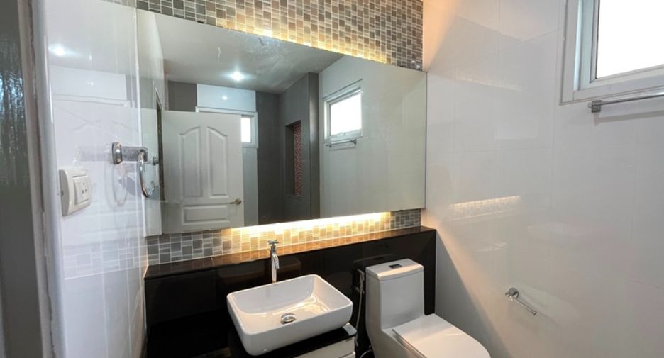 Haus zum Kauf mit 3 Zimmer in Mueang Udon Thani, Udon Thani