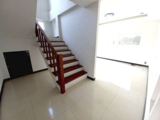 Продажа 4 спальни дом в Mueang Nakhon Pathom, Накхонпатхом