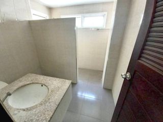 Продажа 4 спальни дом в Mueang Nakhon Pathom, Накхонпатхом