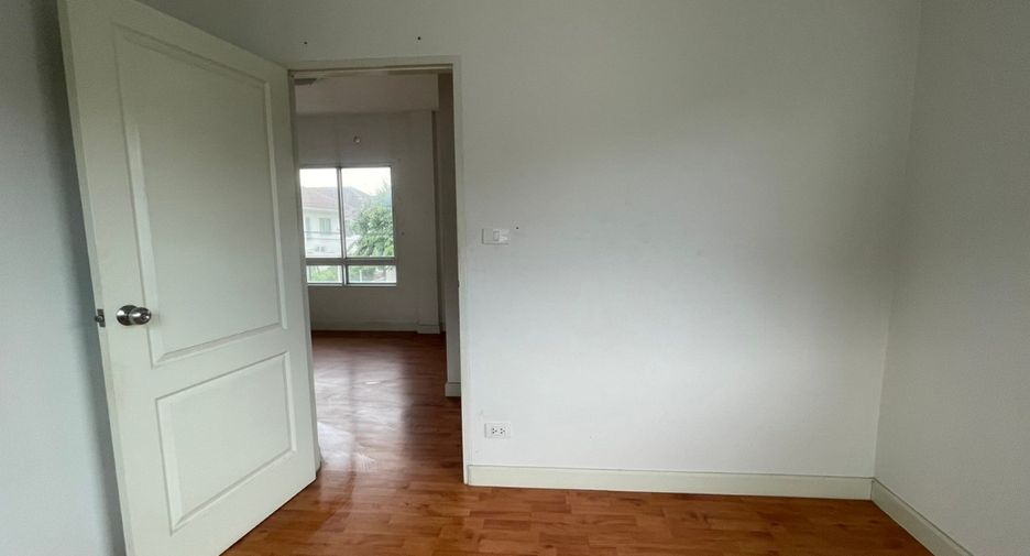 For sale 3 bedrooms house in Thanyaburi, Pathum Thani