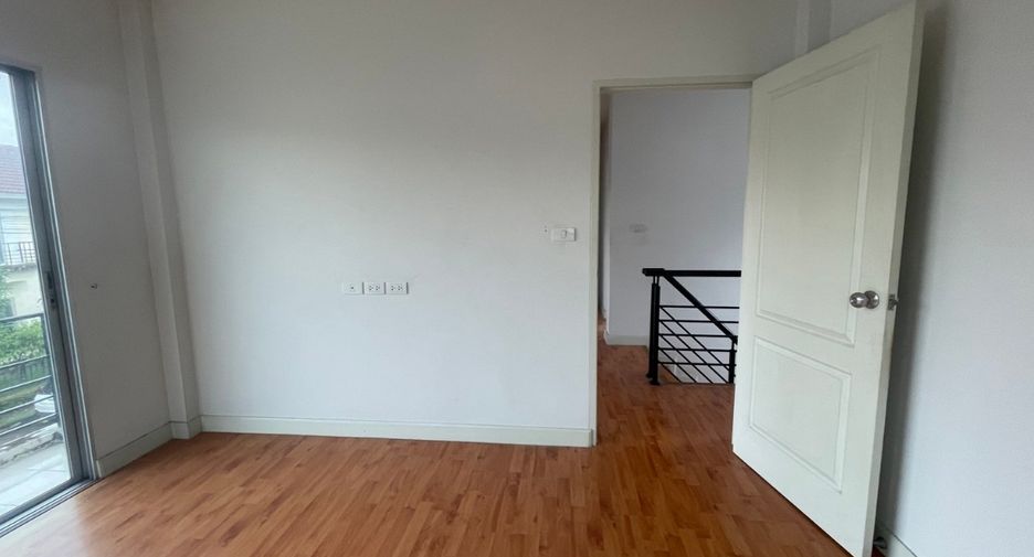 For sale 3 bedrooms house in Thanyaburi, Pathum Thani