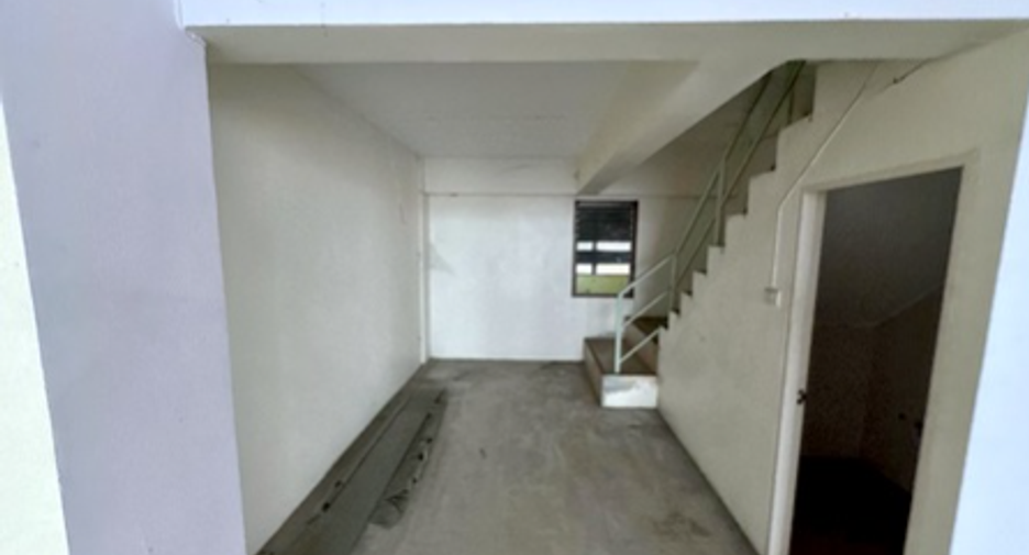 For sale 8 bedrooms retail Space in Mueang Chon Buri, Chonburi