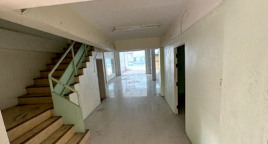 For sale 8 bedrooms retail Space in Mueang Chon Buri, Chonburi