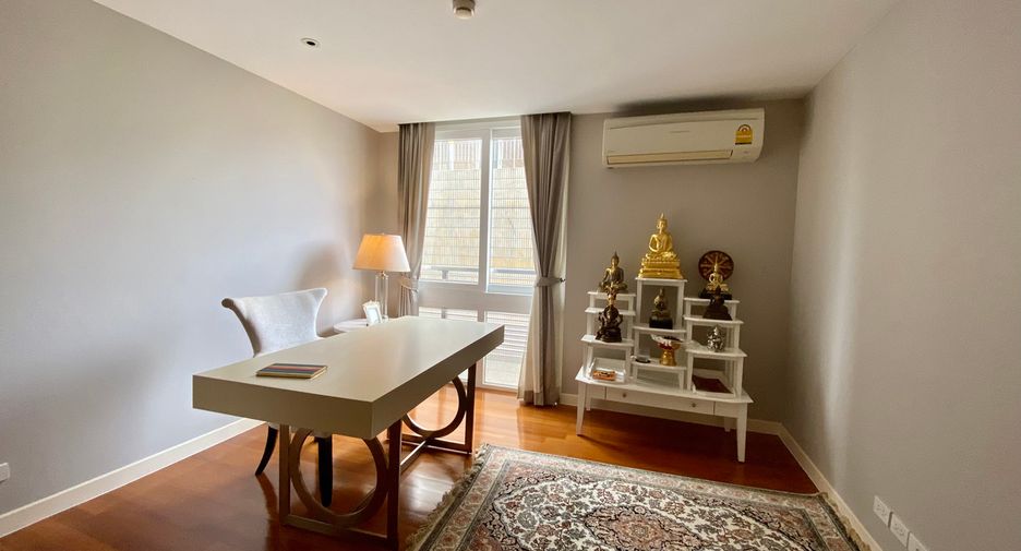 À vendre 3 chambres condo à Watthana, Bangkok