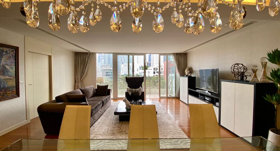 À vendre 3 chambres condo à Watthana, Bangkok