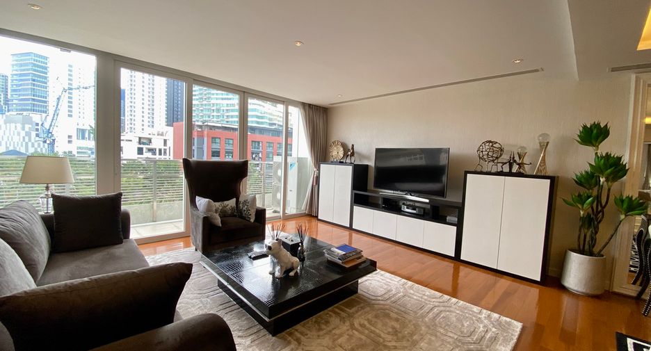 À vendre 3 chambres condo à Watthana, Bangkok