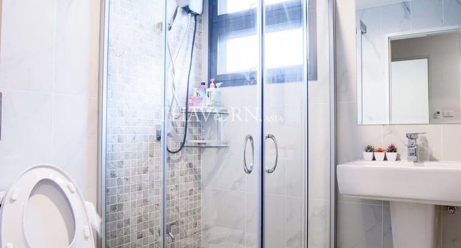 Haus zum Kauf mit 4 Zimmer in Bang Lamung, Chonburi