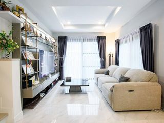 Haus zum Kauf mit 4 Zimmer in Bang Lamung, Chonburi