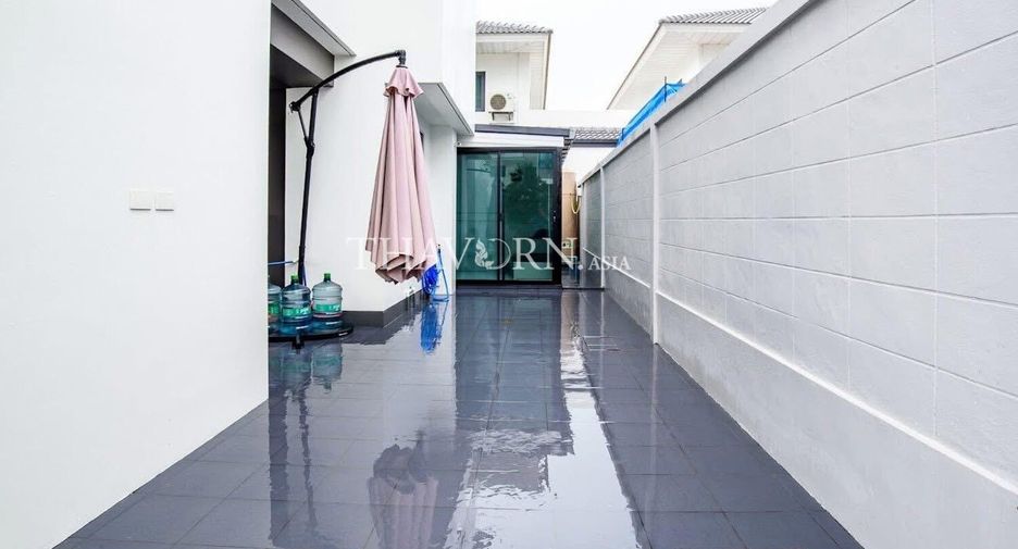 Haus zum Kauf mit 4 Zimmer in Bang Lamung, Chonburi
