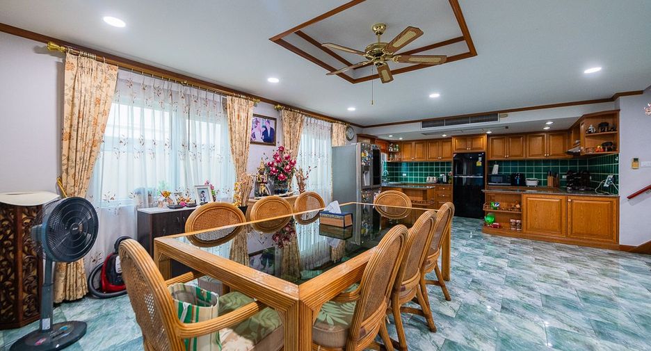 For sale 3 bedrooms house in Bang Lamung, Chonburi