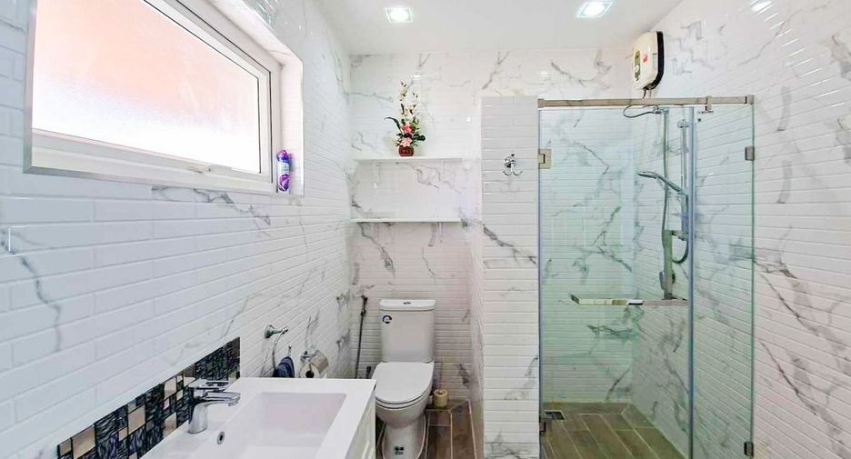 For sale 3 bedrooms house in Bang Lamung, Chonburi