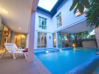 À louer 5 chambres maison à Jomtien, Pattaya