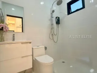 For sale 3 bedrooms condo in East Pattaya, Pattaya