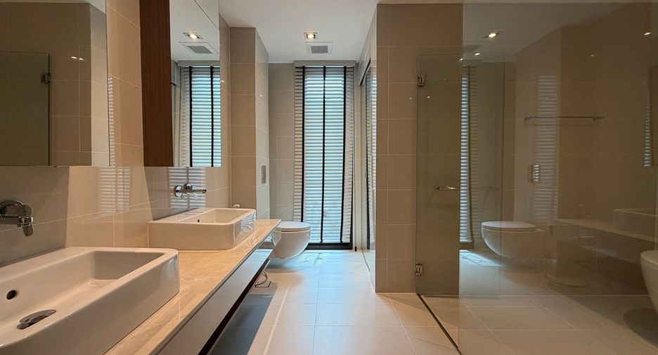 Condo en venta de 2 habitaciones en Yan Nawa, Bangkok