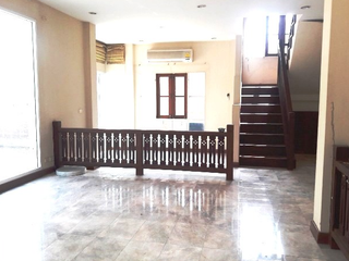 Haus zum Kauf mit 1 Zimmer in Nong Khaem, Bangkok
