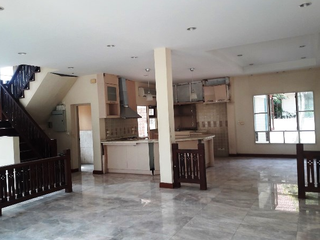 Haus zum Kauf mit 1 Zimmer in Nong Khaem, Bangkok